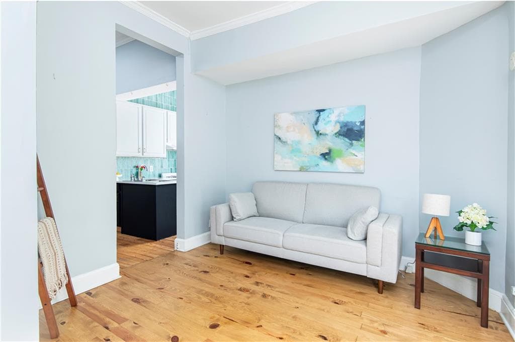 1 bedroom, 1 bathroom, 733 sq ft condominium for sale at 980 Saint Charles Avenue 2, Atlanta, GA 30306 — photo 5