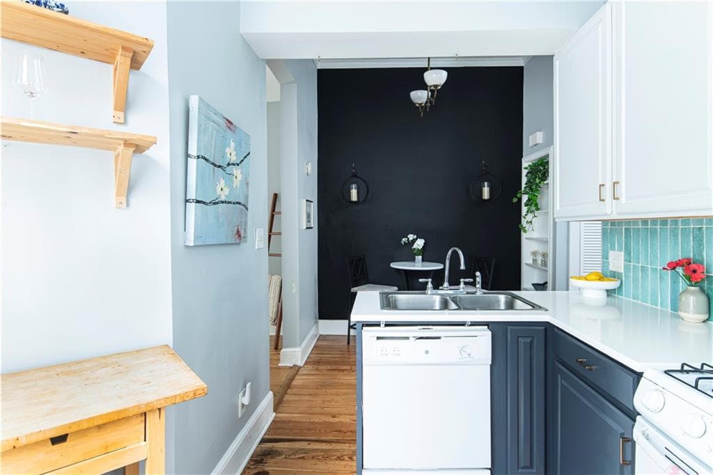 1 bedroom, 1 bathroom, 733 sq ft condominium for sale at 980 Saint Charles Avenue 2, Atlanta, GA 30306 — photo 8