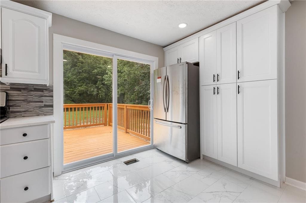 4 bedroom, 3 bathroom, 1,728 sq ft single family residence for sale at 2531 Falcon Ridge Drive, Grayson, GA 30017 — photo 6
