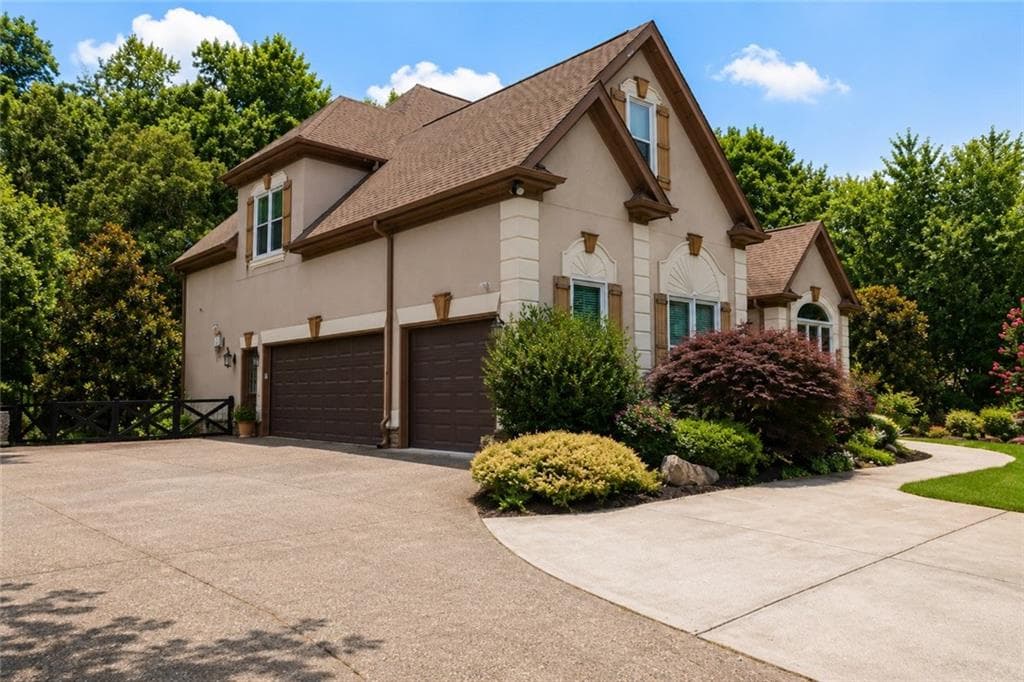 6 bedroom, 5 bathroom single family residence for sale at 915 Champions Fairway Drive, Alpharetta, GA 30004 — photo 6