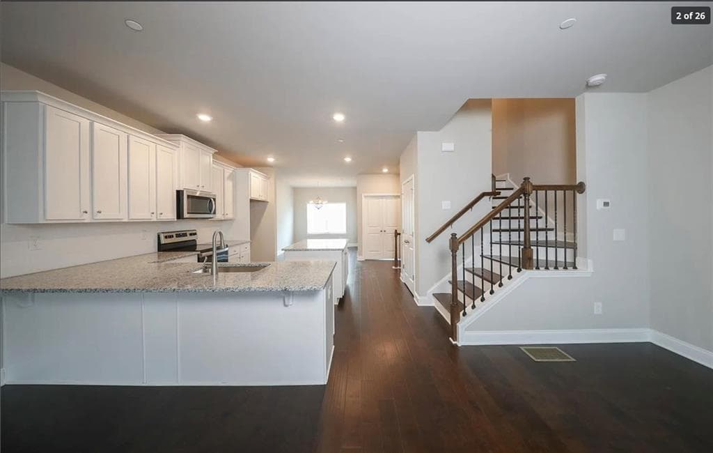 3 bedroom, 4 bathroom, 2,434 sq ft townhouse for rent at 75 Rising Fawn Lane, Marietta, GA 30060 for $2,700 a month — photo 2