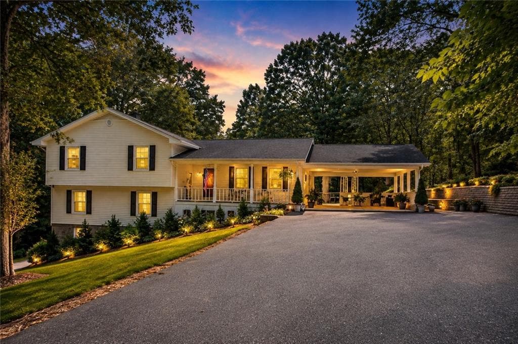 5 bedroom, 4 bathroom, 2,800 sq ft single family residence for sale at 41 Clark Station Road, Jasper, GA 30143