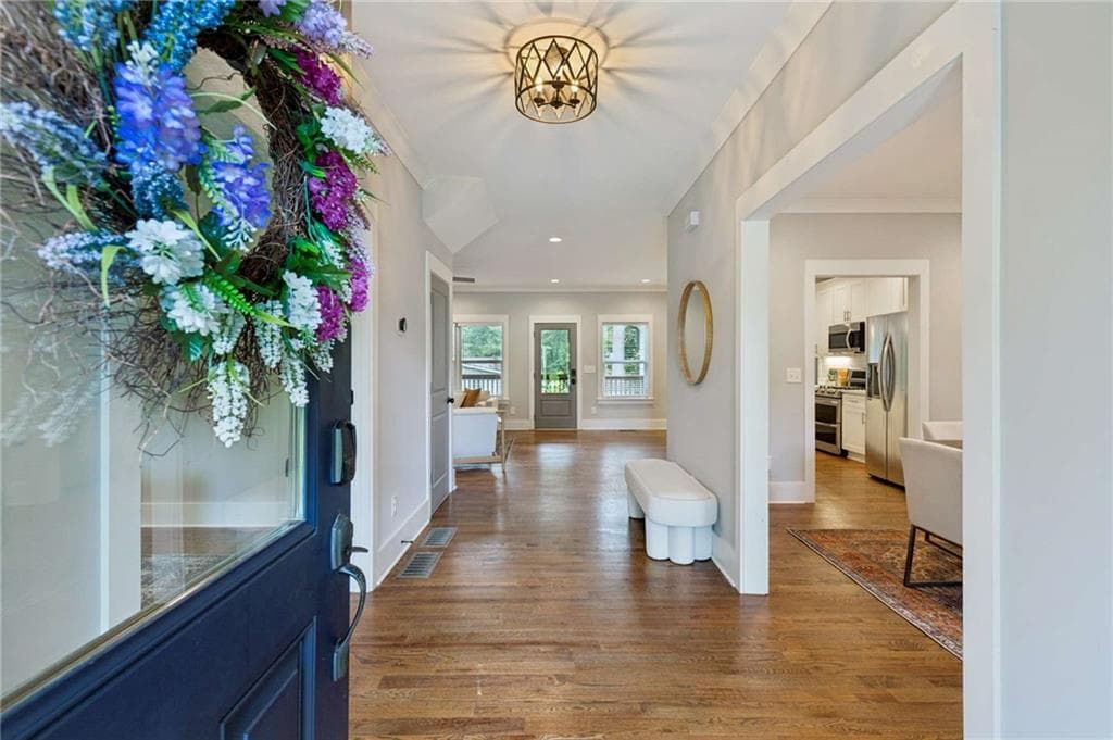 5 bedroom, 3 bathroom, 3,300 sq ft single family residence for sale at 859 East Avenue, Scottdale, GA 30079 — photo 6