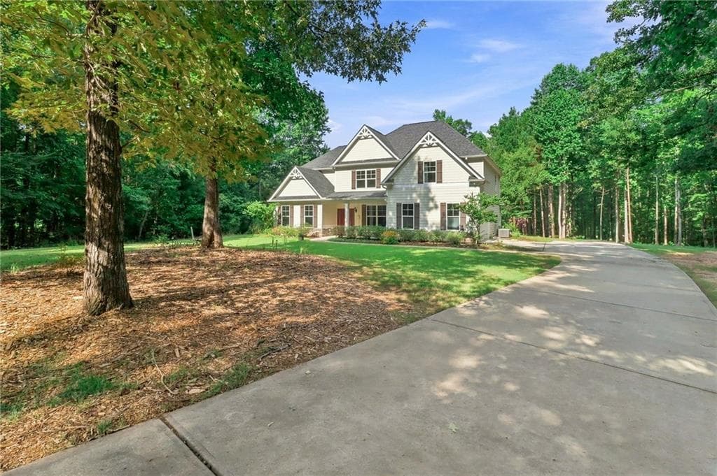 5 bedroom, 4 bathroom, 3,619 sq ft single family residence for sale at 48 Cureton Lane, Moreland, GA 30259