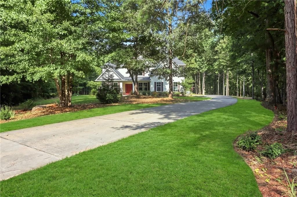 5 bedroom, 4 bathroom, 3,619 sq ft single family residence for sale at 48 Cureton Lane, Moreland, GA 30259 — photo 2