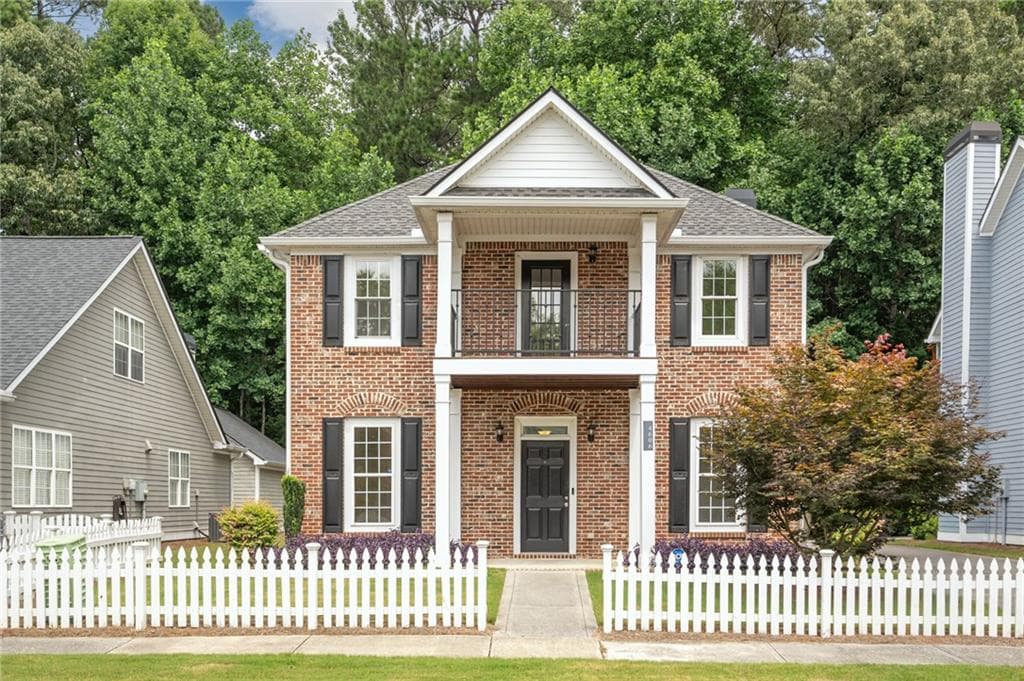 4 bedroom, 3 bathroom, 2,220 sq ft single family residence for sale at 4606 Liberty Square Drive, Acworth, GA 30101 — photo 2