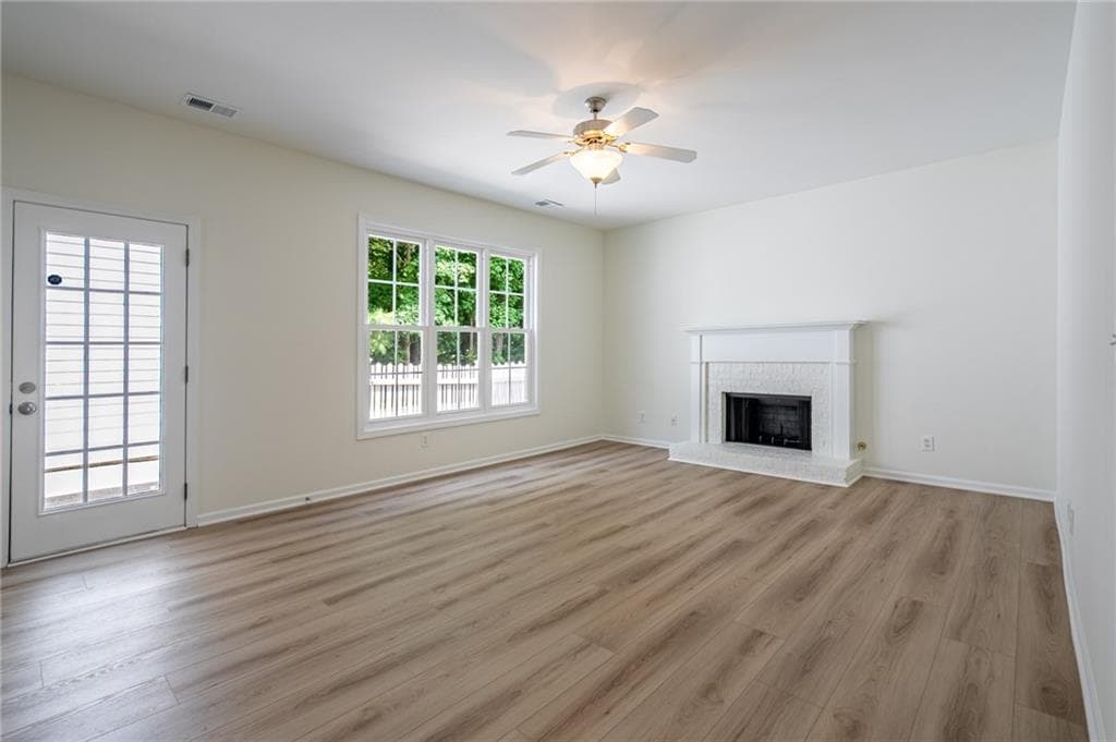 4 bedroom, 3 bathroom, 2,220 sq ft single family residence for sale at 4606 Liberty Square Drive, Acworth, GA 30101 — photo 7
