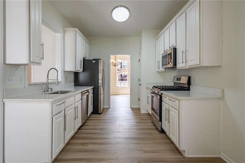 4 bedroom, 3 bathroom, 2,220 sq ft single family residence for sale at 4606 Liberty Square Drive, Acworth, GA 30101 — photo 10