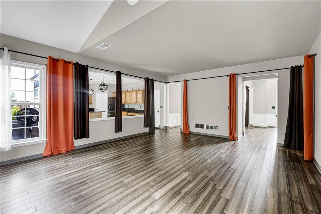 4 bedroom, 3 bathroom, 2,932 sq ft single family residence for sale at 169 Eastham Court, Suwanee, GA 30024 — photo 9