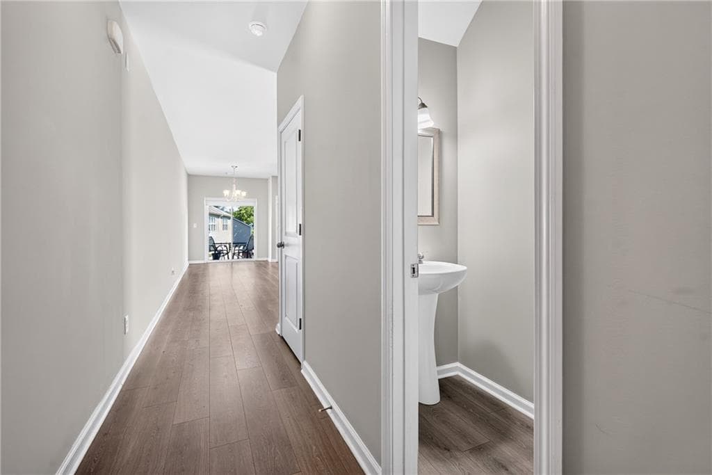 3 bedroom, 3 bathroom, 1,740 sq ft townhouse for sale at 4688 Beacon Ridge Lane, Flowery Branch, GA 30542 — photo 5