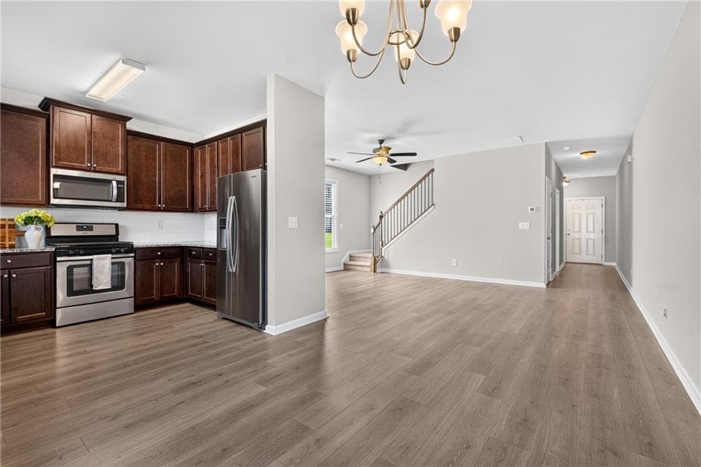 3 bedroom, 3 bathroom, 1,740 sq ft townhouse for sale at 4688 Beacon Ridge Lane, Flowery Branch, GA 30542 — photo 6