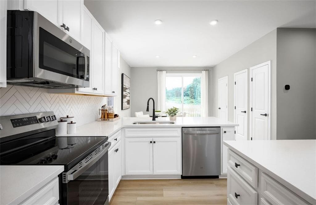 2 bedroom, 3 bathroom, 1,585 sq ft townhouse for sale at 2832 Graylag Alley, Atlanta, GA 30331 — photo 5