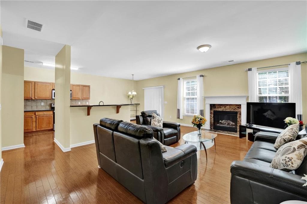 3 bedroom, 3 bathroom, 1,834 sq ft townhouse for sale at 6286 Spring Knoll Court, Tucker, GA 30084 — photo 2