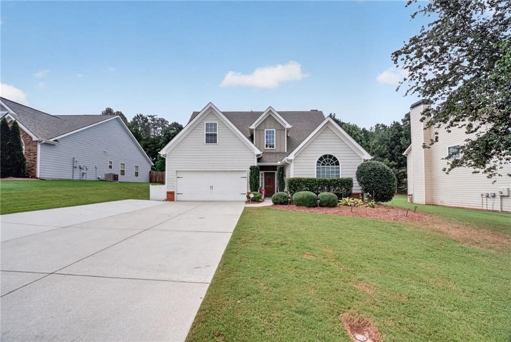 5 bedroom, 3 bathroom, 2,768 sq ft single family residence for sale at 6280 Cove Creek Drive, Flowery Branch, GA 30542 — photo 2