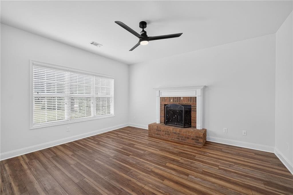 5 bedroom, 3 bathroom, 2,768 sq ft single family residence for sale at 6280 Cove Creek Drive, Flowery Branch, GA 30542 — photo 8