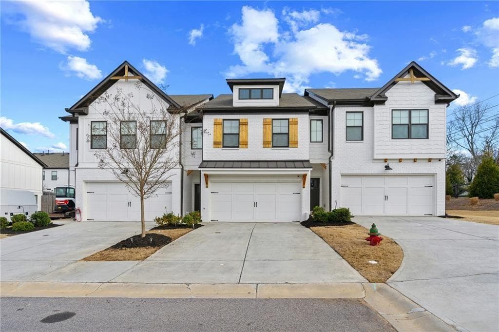 3 bedroom, 3 bathroom, 1,782 sq ft townhouse for sale at 36 caison Drive, Winder, GA 30680