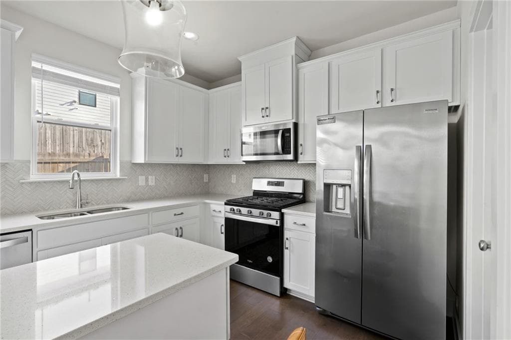 3 bedroom, 3 bathroom, 1,782 sq ft townhouse for sale at 36 caison Drive, Winder, GA 30680 — photo 2