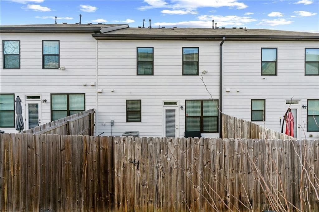 3 bedroom, 3 bathroom, 1,782 sq ft townhouse for sale at 36 caison Drive, Winder, GA 30680 — photo 10