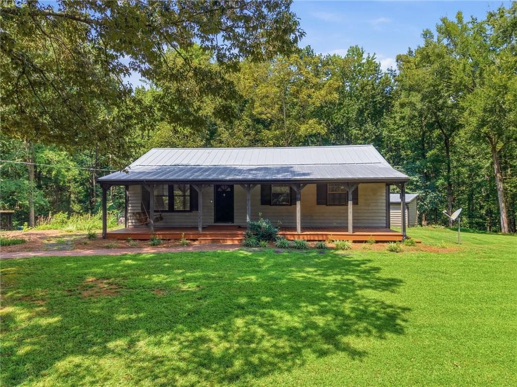 3 bedroom, 2 bathroom, 1,240 sq ft single family residence sold at 736 Wolfskin Road, Arnoldsville, GA 30619