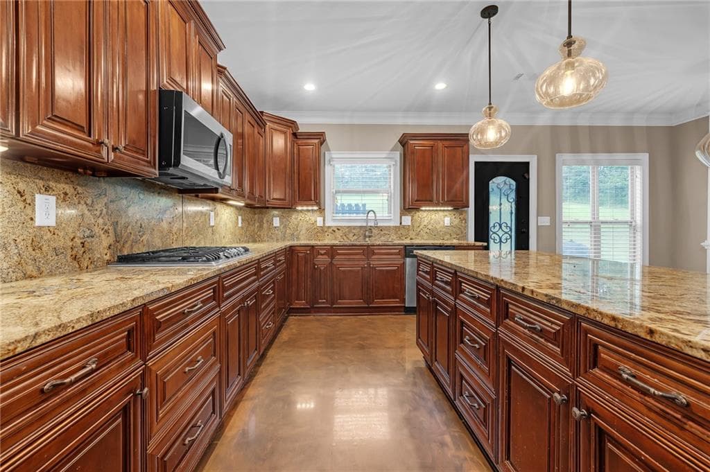 5 bedroom, 4 bathroom, 3,928 sq ft single family residence for sale at 2544 Walnut Ridge Way, Stockbridge, GA 30281 — photo 9
