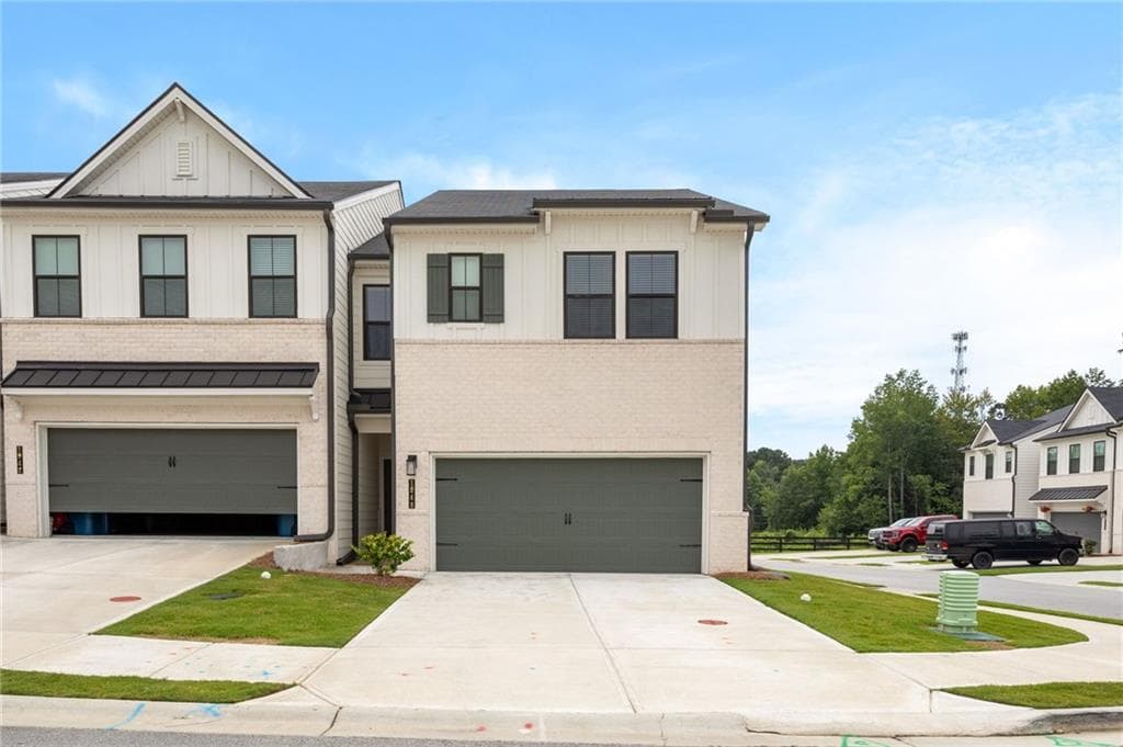 3 bedroom, 3 bathroom, 1,936 sq ft townhouse for sale at 1948 Westwind Street, Lawrenceville, GA 30043 — photo 1 of 27