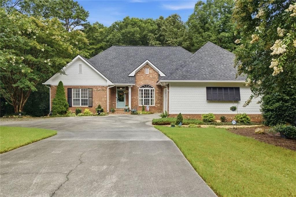 4 bedroom, 4 bathroom, 3,568 sq ft single family residence for sale at 333 Rustic Ridge Road, Rome, GA 30161 — photo 1 of 71