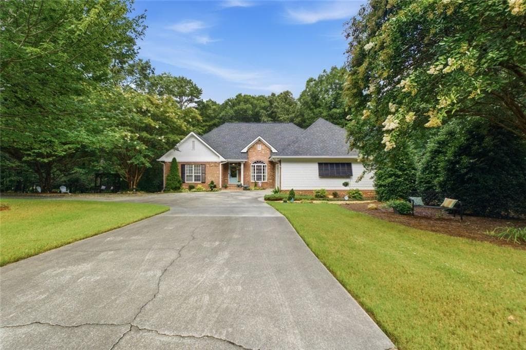 4 bedroom, 4 bathroom, 3,568 sq ft single family residence for sale at 333 Rustic Ridge Road, Rome, GA 30161 — photo 2