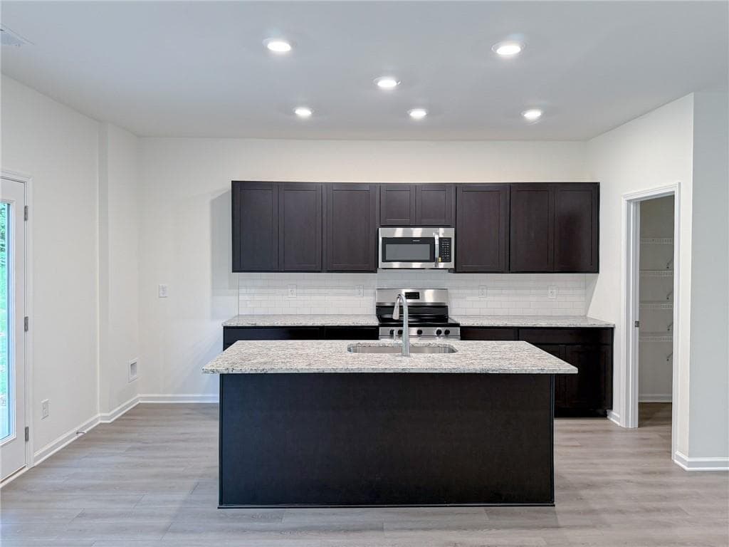 4 bedroom, 3 bathroom, 1,911 sq ft single family residence for sale at 107 Stonecreek Avenue, Rockmart, GA 30153 — photo 7