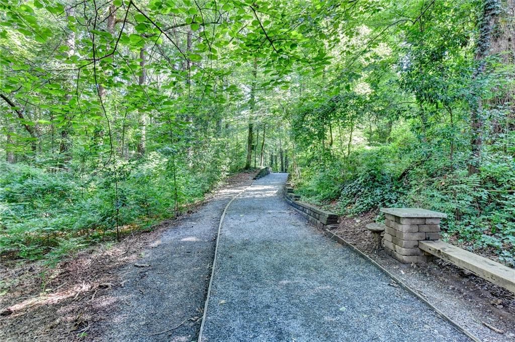 2 bedroom, 1 bathroom, 1,342 sq ft condominium for sale at 1305 Weatherstone Way, Atlanta, GA 30324 — photo 6