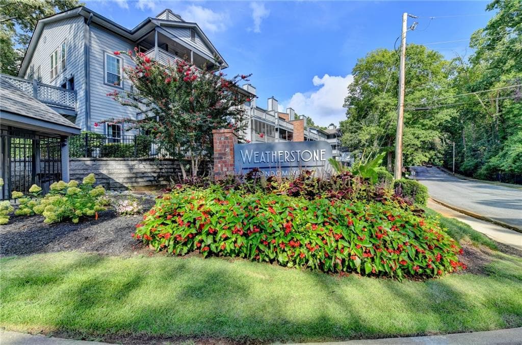 2 bedroom, 1 bathroom, 1,342 sq ft condominium for sale at 1305 Weatherstone Way, Atlanta, GA 30324 — photo 10