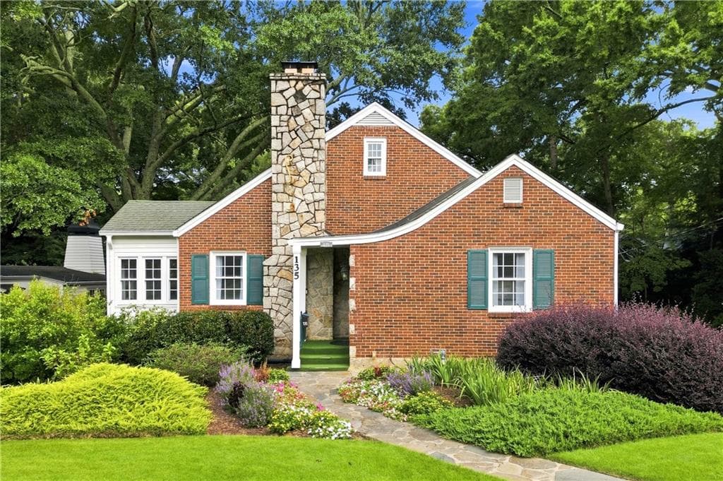 3 bedroom, 2 bathroom, 2,355 sq ft single family residence under contract at 135 Vidal Boulevard, Decatur, GA 30030