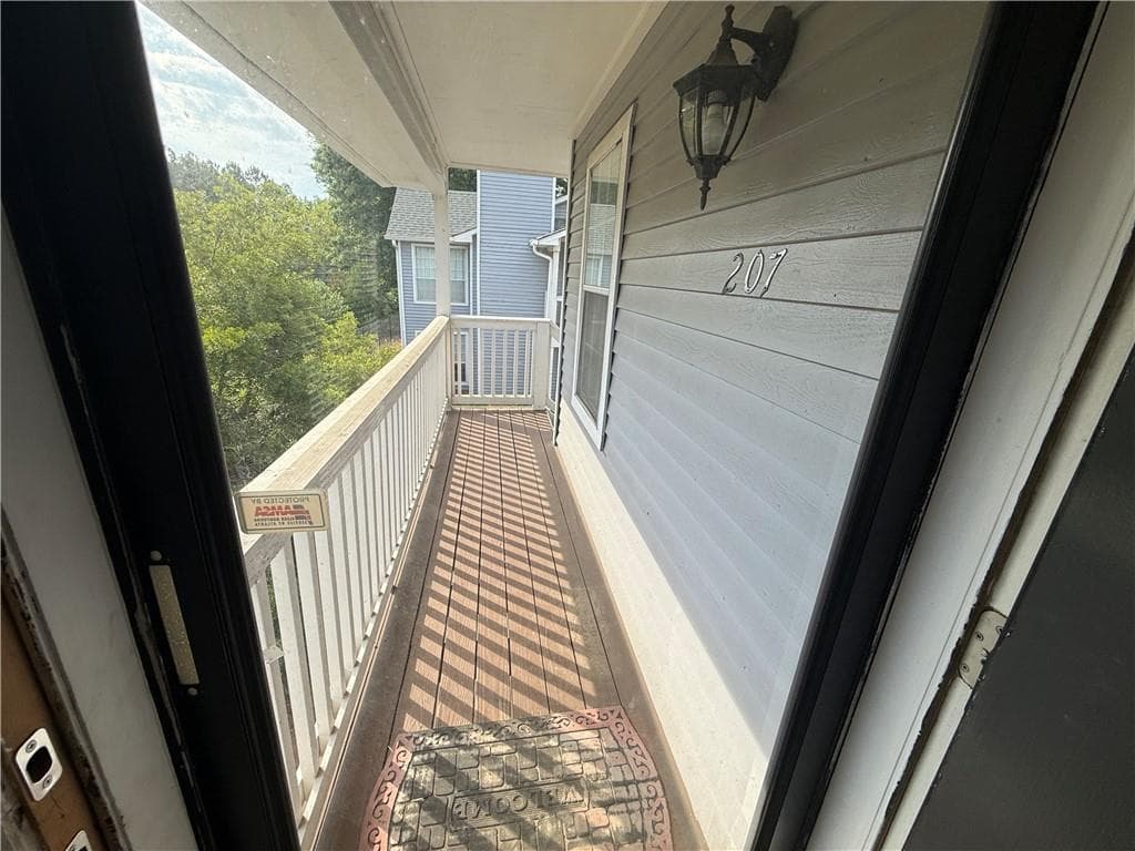 2 bedroom, 2 bathroom, 1,244 sq ft condominium for sale at 207 Olde Mill Lane, Norcross, GA 30093 — photo 2