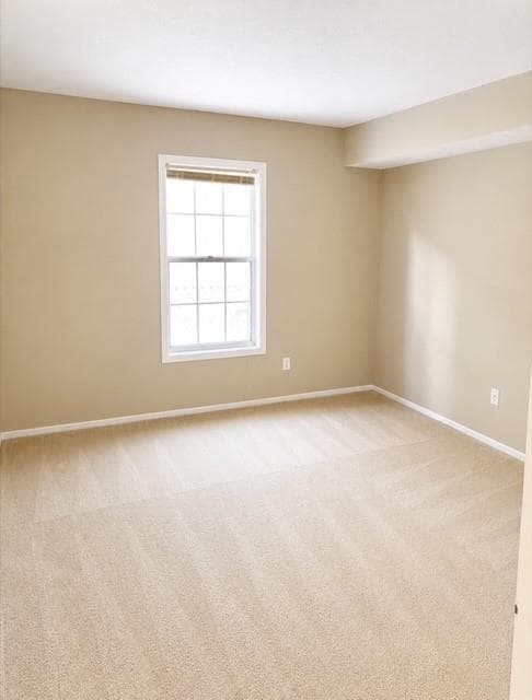 2 bedroom, 1 bathroom, 1,126 sq ft condominium for sale at 1303 Natchez Trace, Sandy Springs, GA 30350 — photo 8