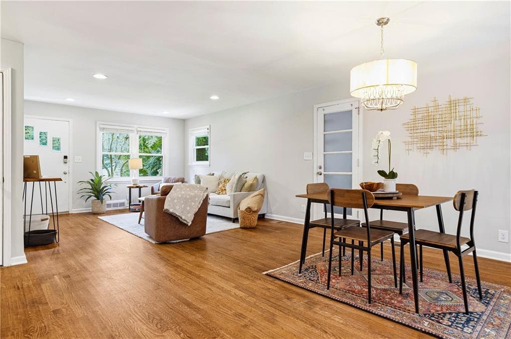 3 bedroom, 2 bathroom, 1,320 sq ft single family residence under contract at 2670 Woodridge Drive, Decatur, GA 30033 — photo 7