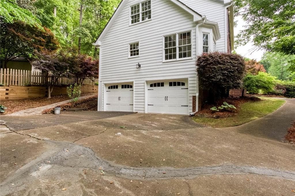 5 bedroom, 4 bathroom, 2,864 sq ft single family residence for sale at 4817 Ridgewood Creek Drive, Acworth, GA 30102 — photo 2
