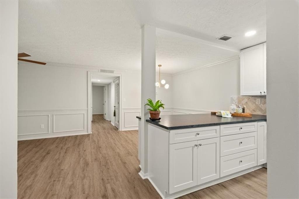 2 bedroom, 1 bathroom, 1,000 sq ft condominium under contract at 804 Woodcliff Drive, Sandy Springs, GA 30350 — photo 5