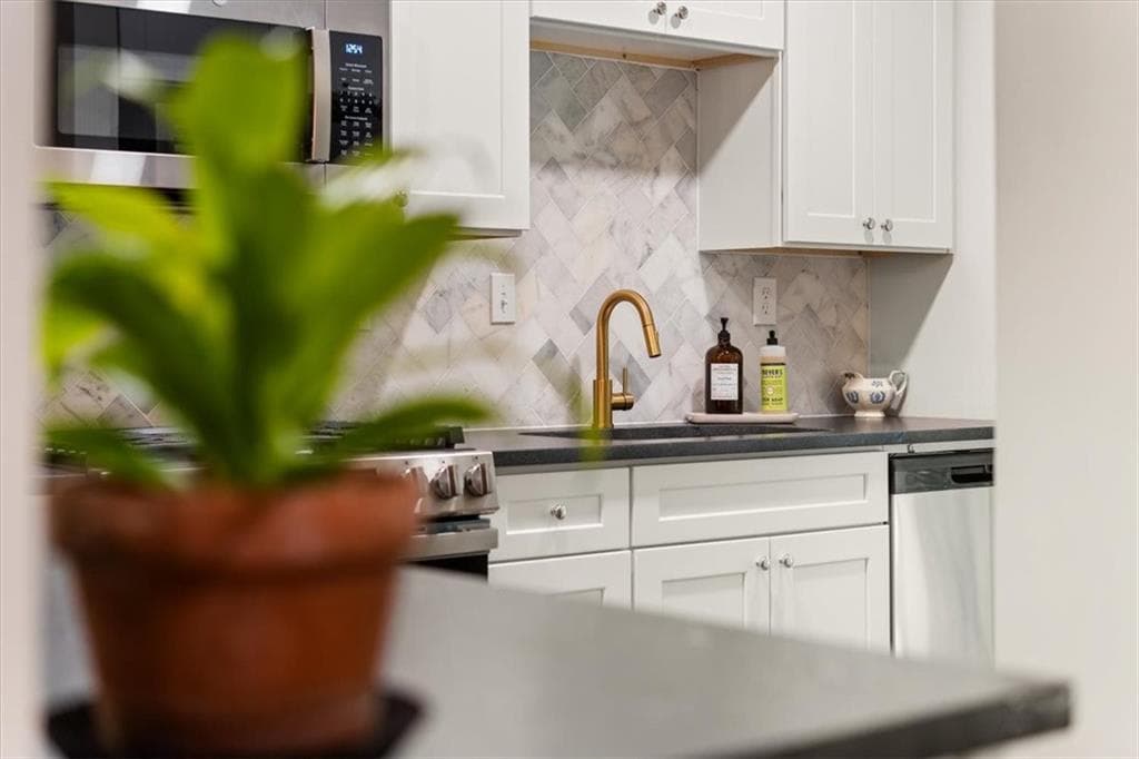 2 bedroom, 1 bathroom, 1,000 sq ft condominium under contract at 804 Woodcliff Drive, Sandy Springs, GA 30350 — photo 7