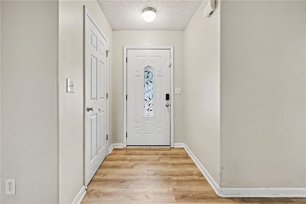 3 bedroom, 2 bathroom, 1,440 sq ft single family residence for sale at 410 Wilshire Lane, Bethlehem, GA 30620 — photo 7