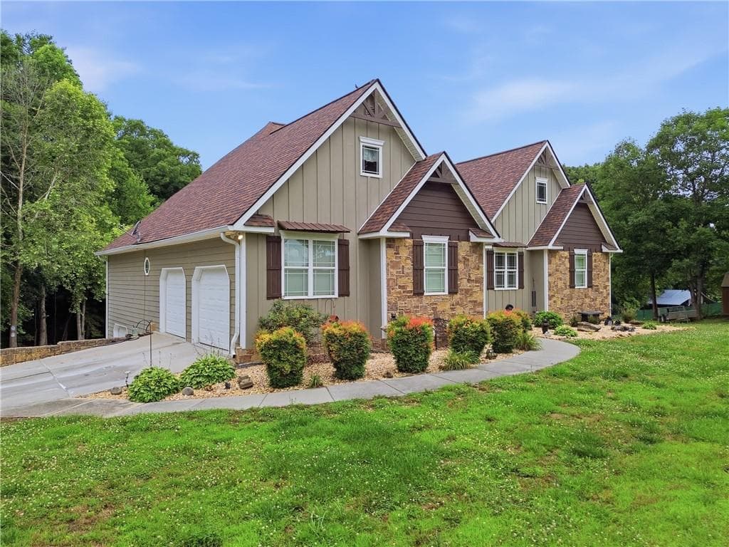 4 bedroom, 3 bathroom, 3,560 sq ft single family residence for sale at 815 Knight Bottom Road SE, Fairmount, GA 30139