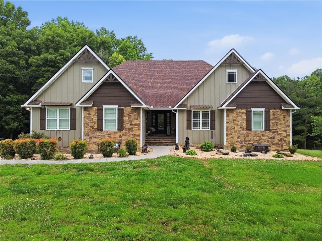4 bedroom, 3 bathroom, 3,560 sq ft single family residence for sale at 815 Knight Bottom Road SE, Fairmount, GA 30139 — photo 2