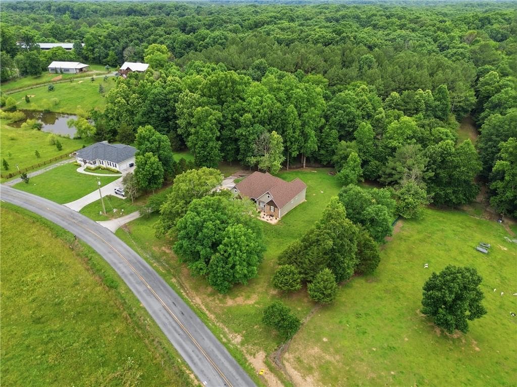 4 bedroom, 3 bathroom, 3,560 sq ft single family residence for sale at 815 Knight Bottom Road SE, Fairmount, GA 30139 — photo 8