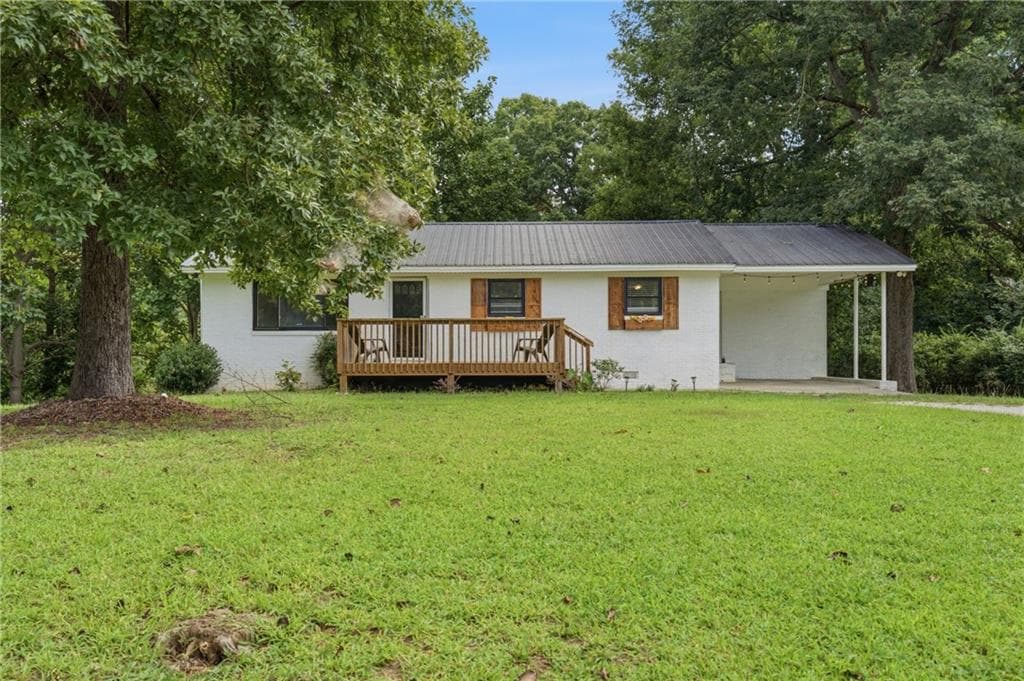3 bedroom, 1 bathroom, 1,092 sq ft single family residence for sale at 918 Sims Harris Road, Lula, GA 30554