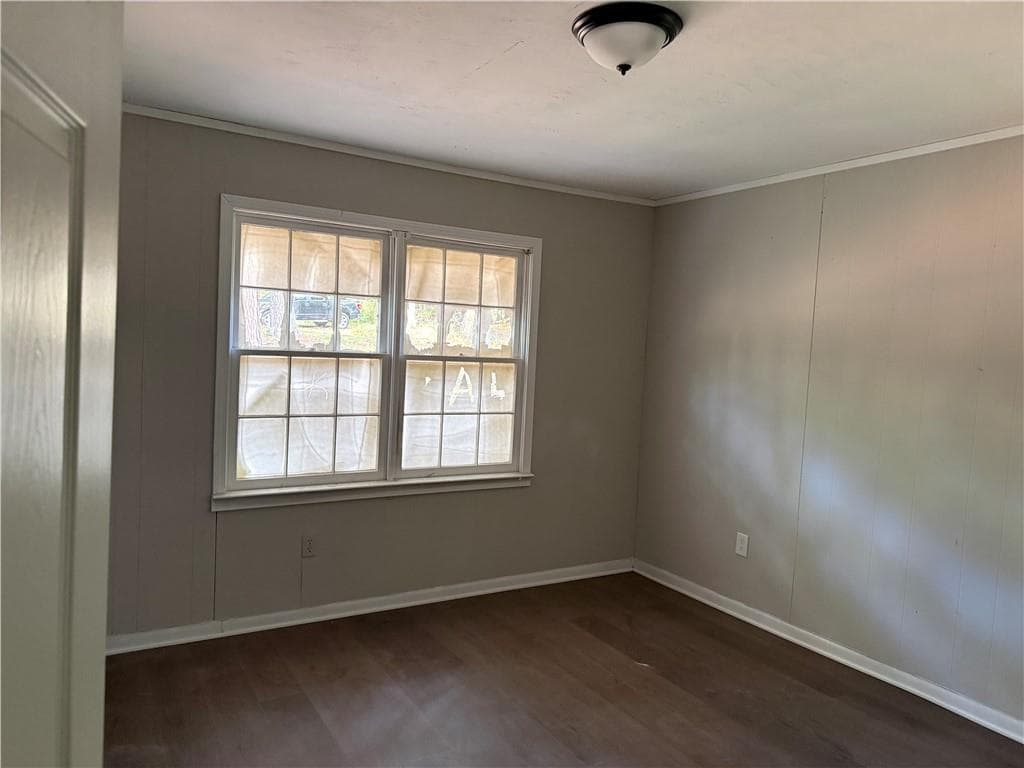 4 bedroom, 2 bathroom, 1,922 sq ft single family residence under contract at 203 Oglesby Bridge Road, Conyers, GA 30094 — photo 9