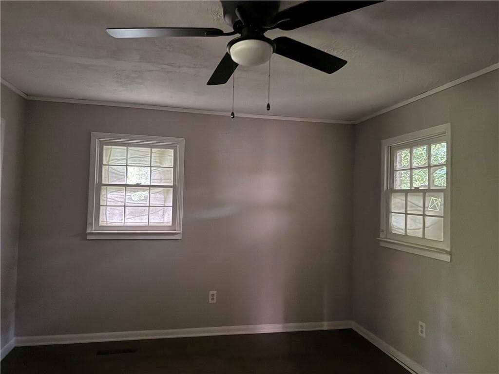 4 bedroom, 2 bathroom, 1,922 sq ft single family residence under contract at 203 Oglesby Bridge Road, Conyers, GA 30094 — photo 10