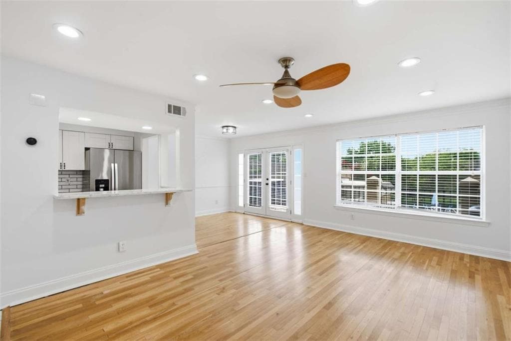 2 bedroom, 2 bathroom, 1,228 sq ft townhouse for sale at 6980 Roswell Road K4, Atlanta, GA 30328 — photo 3