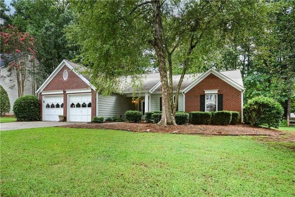 3 bedroom, 2 bathroom, 1,523 sq ft single family residence for sale at 3554 Plum Creek Trail, Kennesaw, GA 30152