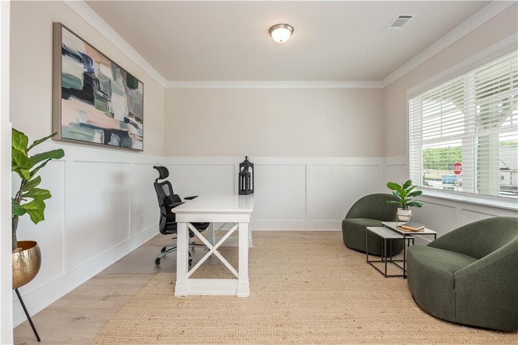 4 bedroom, 3 bathroom, 2,622 sq ft single family residence under contract at 5587 Overview Drive, Flowery Branch, GA 30542 — photo 4