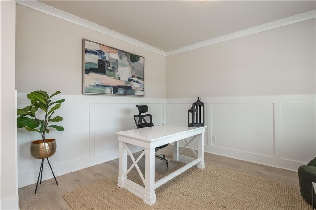4 bedroom, 3 bathroom, 2,622 sq ft single family residence under contract at 5587 Overview Drive, Flowery Branch, GA 30542 — photo 6
