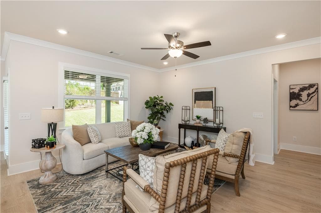 4 bedroom, 3 bathroom, 2,622 sq ft single family residence under contract at 5587 Overview Drive, Flowery Branch, GA 30542 — photo 10