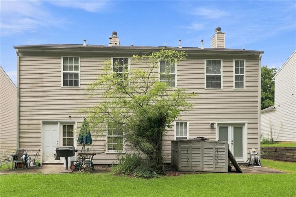 3 bedroom, 3 bathroom, 1,408 sq ft townhouse for sale at 5630 Hampton Court, Atlanta, GA 30349 — photo 3